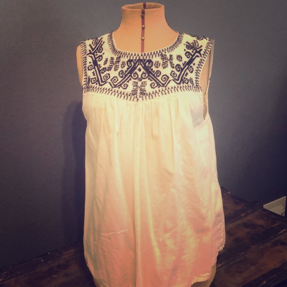 Sleeveless top